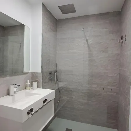 شقة Arq